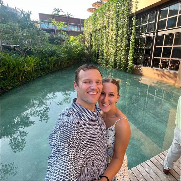 Meet your Posher, Alex - Picture 1 of 1